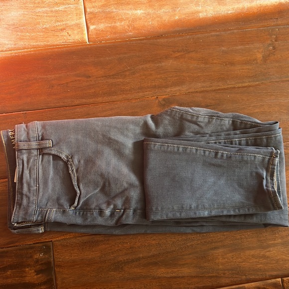 Size 6 Long American Eagle Dream Jeans - Picture 1 of 4